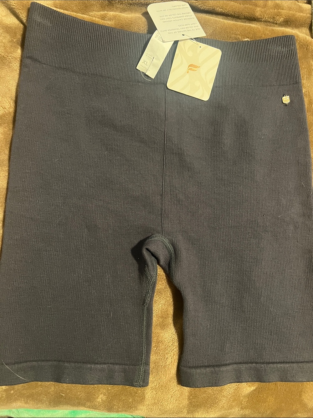 Fabletics NWT Ribbed High-Waist Bike Shorts - Charcoal Gray